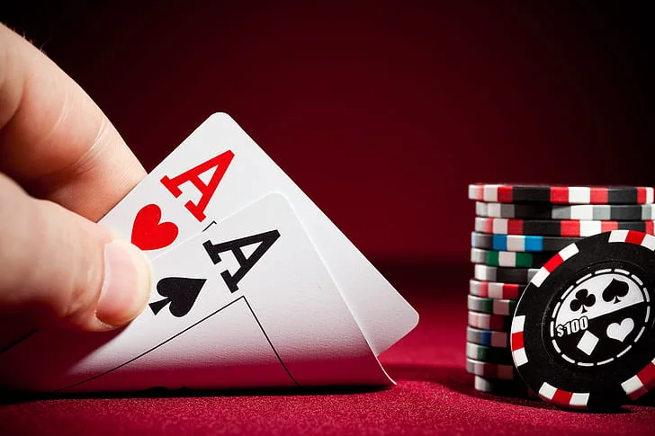 Aksi olahraga yang menggambarkan ritme pertandingan live